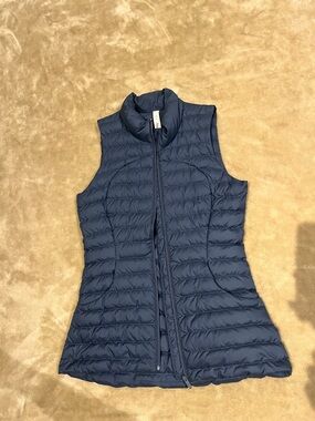 lululemon Navy LIKE NEW Quilted Puffer Vest